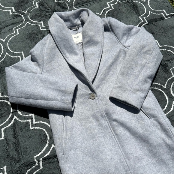 Abercrombie & Fitch Other - Abercrombie & Fitch Pea Coat Men’s Size Small Gray Polyester Buttons Pockets